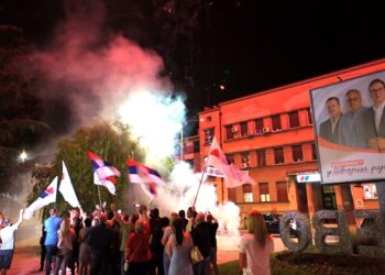 Pančevo neosvojiva južnobanatska tvrđava: SNS veliku pobedu krunisao spektakularnim vatrometom