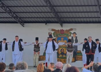 U Crepaji za dane vikenda održan prvi susret veterana folklora