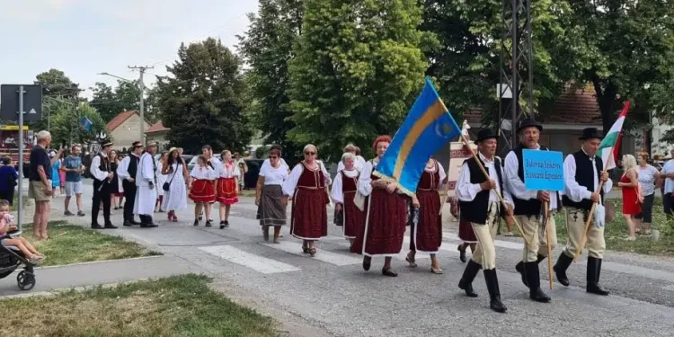 Manifestacija „Žetelački dani”: Centralna povorka žetelaca danas u Vojlovici u Pančevu