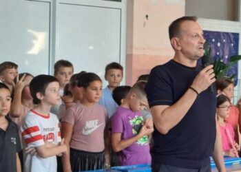 Stojadinov na prijemu đaka prvaka: Roditelji, vaša podrška je, uz nesebičnu podršku nastavnika, neprocenjiva