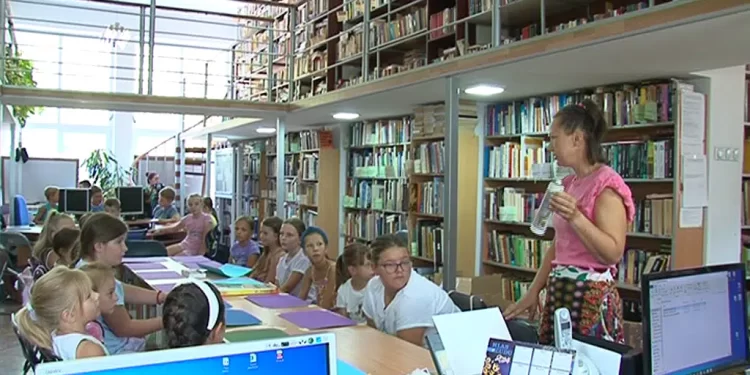 U biblioteci u Kovačici počele letnje kreativne radionice