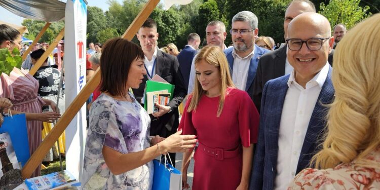 Grad Pančevo na „Danima porodice“ u Perlezu