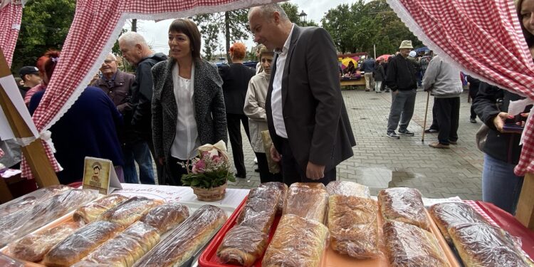 Članovi Gradskog veća posetili 25. „Štrudlijadu“ u Dolovu