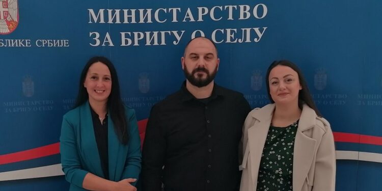 Crepaja: Porodica sa četvoro dece dobila sredstva za svoj krov nad glavom