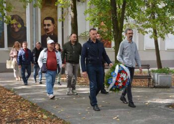 Dan Opova: Položen venac na spomenik palim rodoljubima
