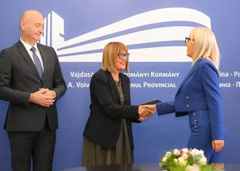 Dodeljeni podsticaji iz pokrajine, video nadzor za PU Bambi Opovo i Izdvojenom odeljenju „Olga Petrov“ Baranda – OŠ „Zoran Petrović