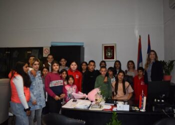 Klub devojčica Romkinja u poseti Kovinu