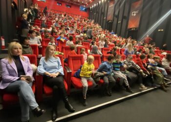 Predstavom „Tri praseta“ o bezbednosti u saobraćaju