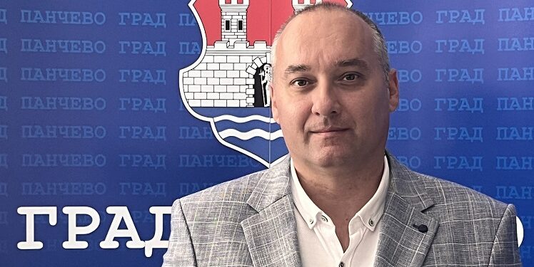 Grad Pančevo i ove godine daruje novogodišnje paketiće deci do 10 godina