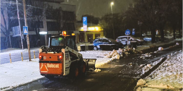 JKP „Higijena“ sneg nije iznenadio: Dok Pančevci spavaju ovi ljudi brinu za njih
