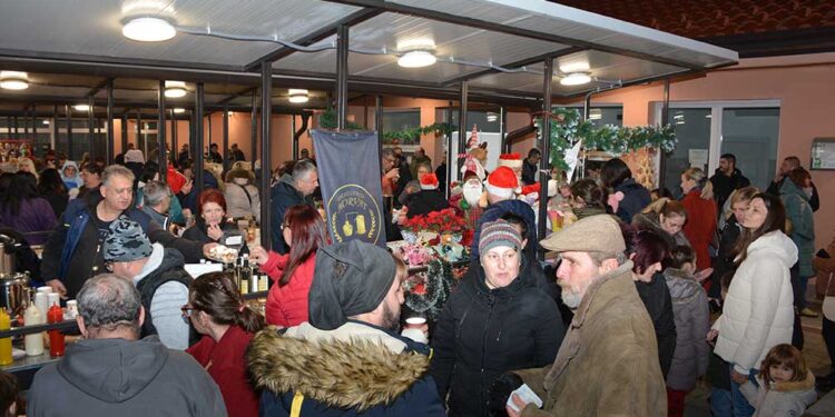 Održan Novogodišnji bazar u Opovu