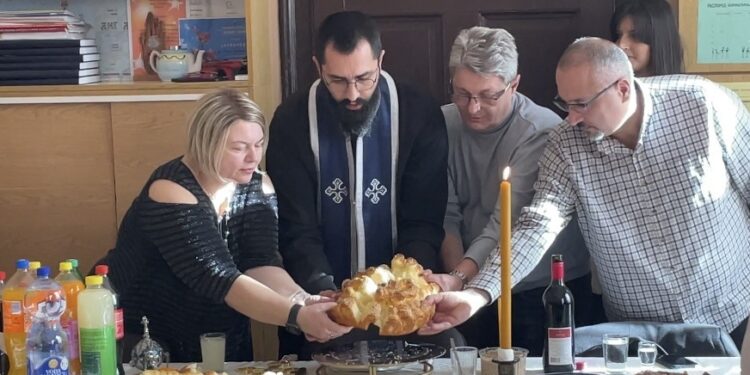 Škola u Jabuci obeležila školsku slavu Sveti Sava