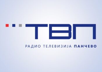 Opozicija truje decu: Pijani studenti namerno noću razbili vrata na RTV Pančevo