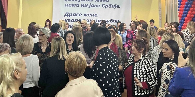 SNS Pančevo organizovao proslavu za članice lepšeg pola (VIDEO)