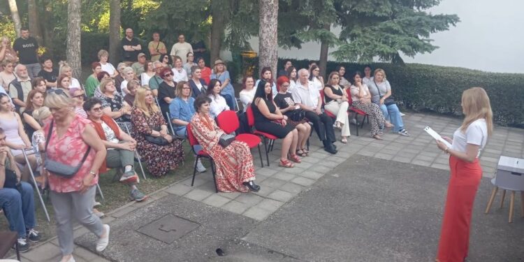 Kovinci ujedinjeni da pomognu Maji Nikolić, uz muziku i poeziju!