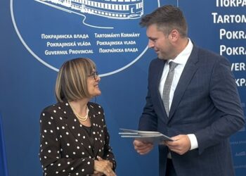 Stevanović potpisao ugovore o prenosu sredstava po javnim konkursima AP Vojvodine