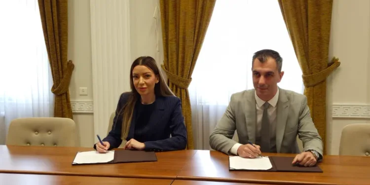 Garašević obećao, Višnjički potpisao: 300 miliona za fabriku vode u Idvoru