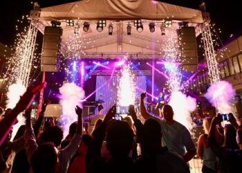 PUN TRG U PANČEVU: MARINA VISKOVIĆ I MLADA EKIPA YOUTH STARSA ZAPALILI TREĆE VEČE KARAVANA YOUTH FEST