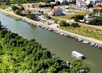 Turizam u Pančevu: Nezaboravna vožnja katamaranom Panuka (VIDEO)