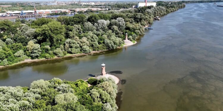 Turizam u Pančevu: Svetionici Dunavu osvetljavaju ulaz u Tamiš (VIDEO)