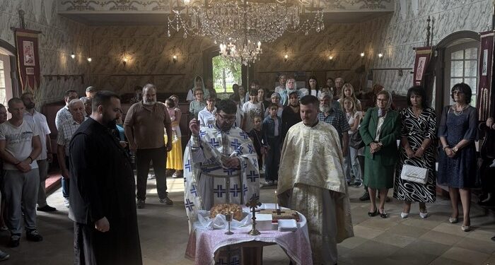 Sveta liturgija u hramu Svetog Arhangela Gavrila u Sefkerinu