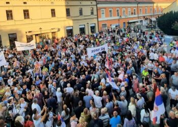 Veličanstven skup u Pančevu: Preko 5.000 ljudi reklo – NE BLOKADAMA!