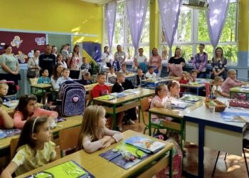 Prvaci u opštini Kovačica na poklon dobili anatomske rančeve