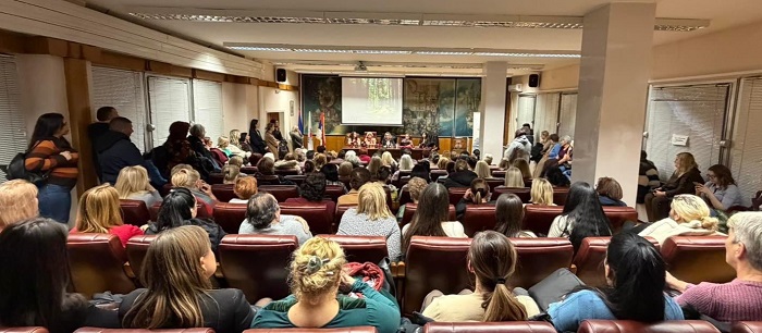 Tribina „Ujedinimo se da zaustavimo digitalno nasilje nad ženama i devojčicama“ održana u Pančevu