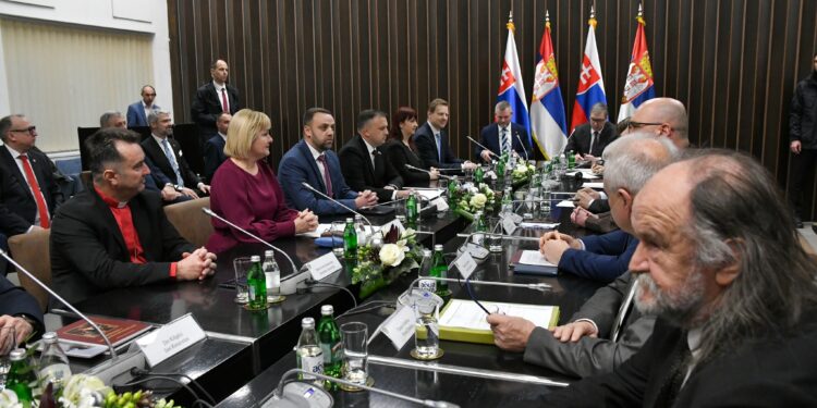 Vučić i Pelegrini: Završetak radova na Domu kulture u Padini do 2027. godine
