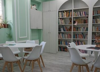 Dečji kutak u novom sjaju: Praznični nedeljni program „Pahuljice od papira“ u Deliblatu