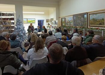 Decembarske priče iz kovinske biblioteke: novogodišnje predstave, izložbe, radionice, književni susreti