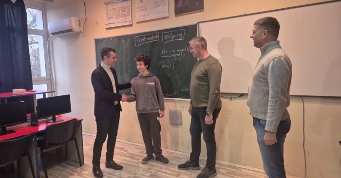 Kovačica rasadnik znanja i talenata: Vasil Barca se bori za Srbiju na međunarodnom takmičenju u programiranju