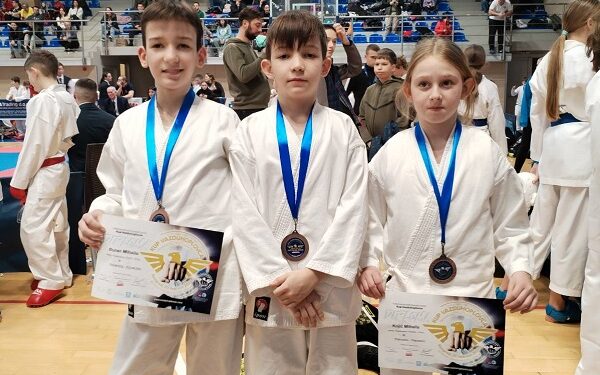 Tri medalje za klubove iz Kovačice i Pančeva na karate kupu u Zemunu