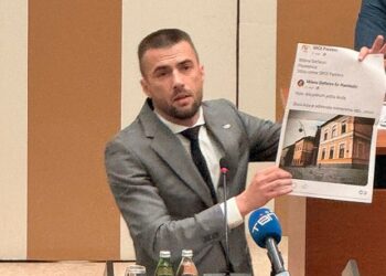 Tešić i Božić dokazali blokadersku manipulaciju: Mi brinemo o Gimnaziji, oni hoće da je iskoriste (VIDEO)