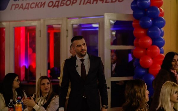 SNS Pančevo ukazao veliko poštovanje svojim članicama (VIDEO)