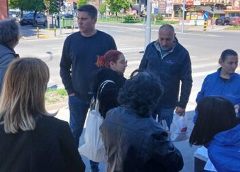 Aktivisti SNS sa Pančevcima: Dijalog i saradnja ključni za dalji razvoj grada