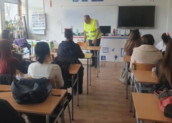 Korak za budućnost“ – „Gradska čistoća“ kompostira sa srednjoškolcima u Sedmoj beogradskoj gimnaziji