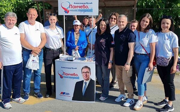 Aktivisti SNS svakog dana sa narodom: Zajedno gradimo jače i uspešnije Pančevo