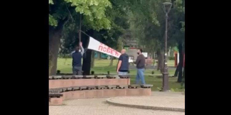 Potpuni raspad blokadera u Omoljici: „Kreni-promeni“ protiv „Studenti pobeđuju“