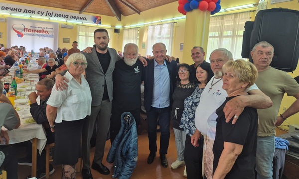 GO SNS Pančevo organizovao izlet i druženje za svoje najstarije članove