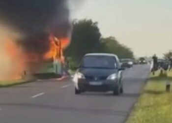 Zapalio se autobus na relaciji Padina – Pančevo, putnici bezbedno evakuisani