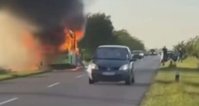 Zapalio se autobus na relaciji Padina – Pančevo, putnici bezbedno evakuisani