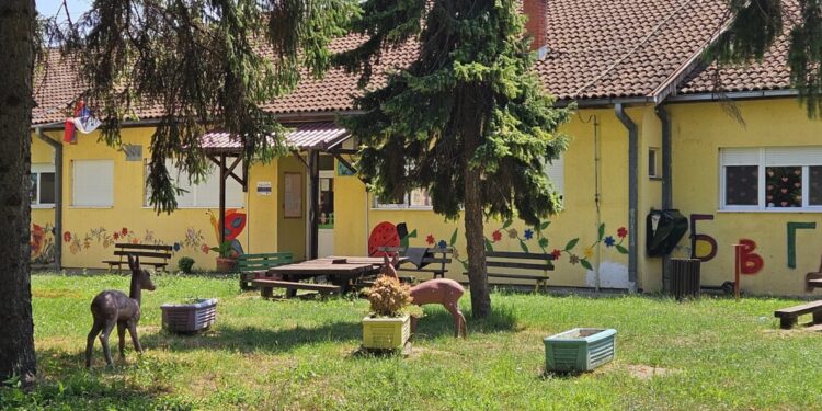 PU „Bambi“: Lista primljene dece na oglasnim tablama u Opovu i Sefkerinu