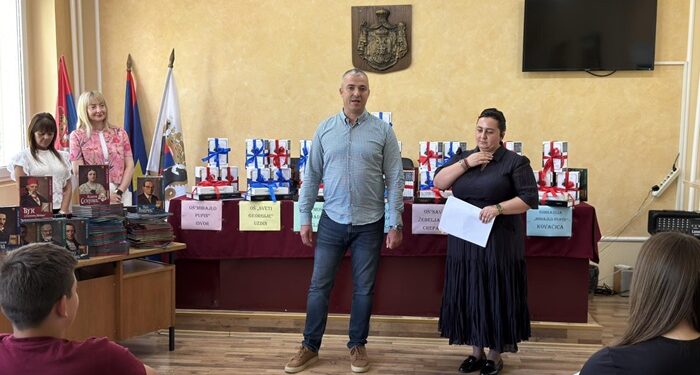 Opština Kovačica nagradila najuspešnije učenike: Uručeno 196 priznanja