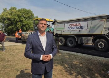 Gradonačelnik Pančeva u Omoljici: Nastavljamo ulaganje u putnu infrastrukturu, to je politika SNS