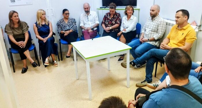 Psihološko predavanje „Pitaj. Slušaj. Ostani. – Kako prepoznati, razumeti i reagovati“
