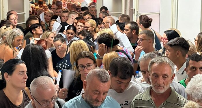 U Pančevu više od 5.000 potpisa podrške listi “Aleksandar Vučić – Ujedinjena Srbija“ (VIDEO)