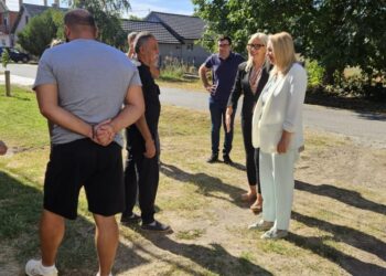 Predsednica opštine Opovo i Komesarka Stanisavljević posetile porodice izbeglih i interno raseljenih lica