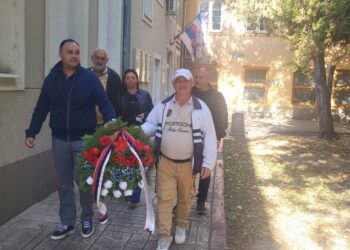 U Opovu položen venac u znak sećanja na pale borce