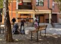 Počelo uređenje gradskih naselja: Na Kotežu postavljene nove klupe
